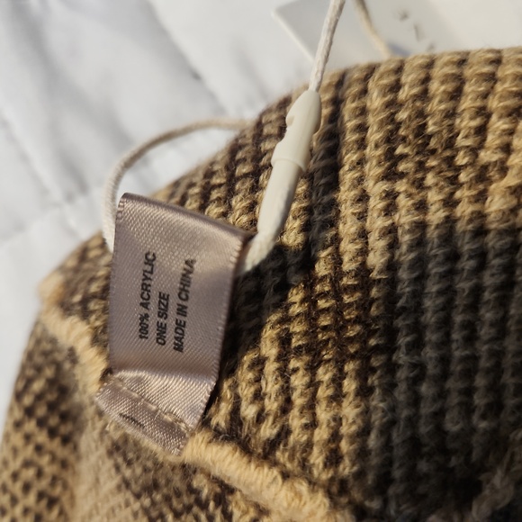 Beret/hat - Picture 3 of 3